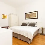 Casa Torre Di Specchio Con Piscina Lägenhet *