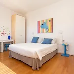 Lägenhet Casa Torre Di Specchio Con Piscina Bari