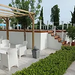 Casa Torre Di Specchio Con Piscina * Bari