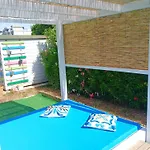 Casa Torre Di Specchio Con Piscina Bari