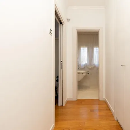 Casa Torre Di Specchio Con Piscina