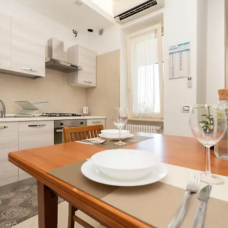 Casa Torre Di Specchio Con Piscina Бари