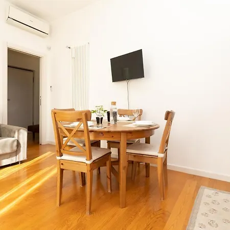 Casa Torre Di Specchio Con Piscina Бари