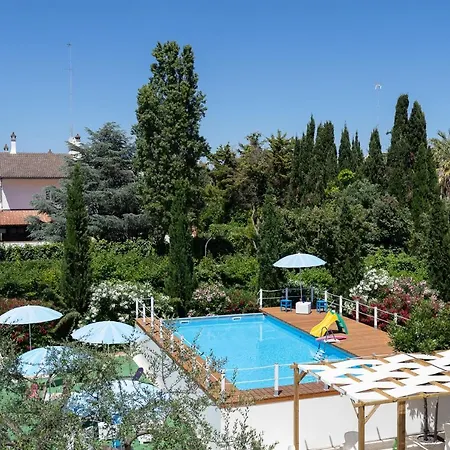 Casa Torre Di Specchio Con Piscina Бари