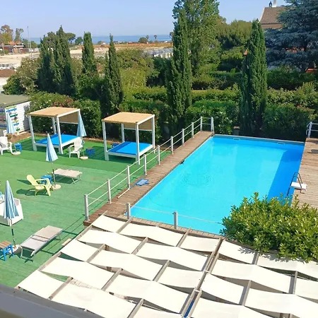 Casa Torre Di Specchio Con Piscina Lägenhet