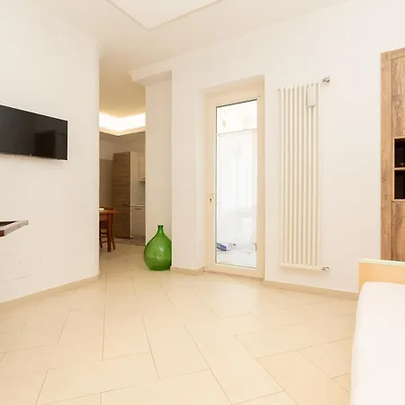 Apartmán Casa Torre Di Specchio Con Piscina *