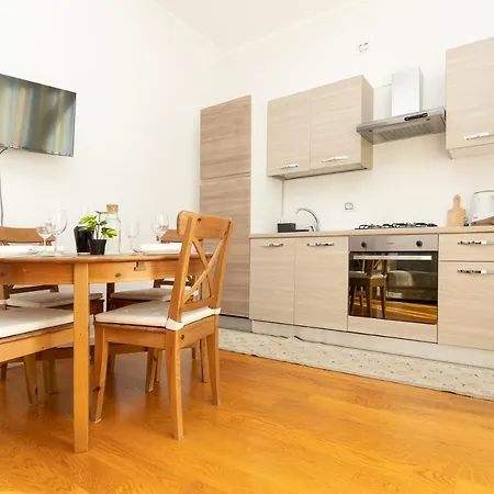 Casa Torre Di Specchio Con Piscina Apartmán